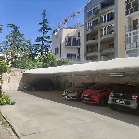 Bebari Apartments Luaran gambar